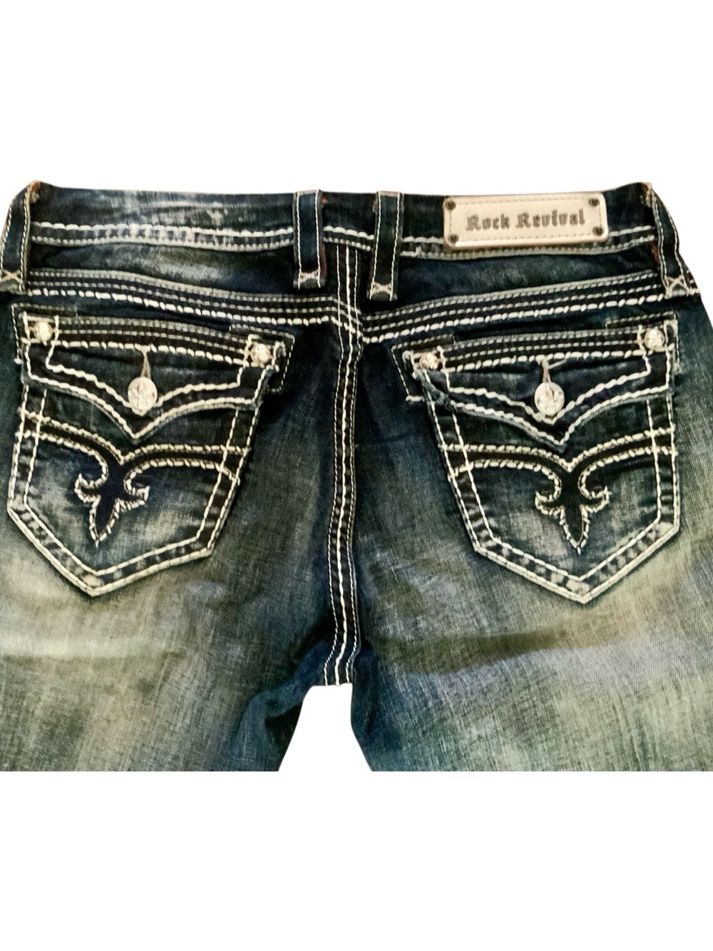 Rock Revival Women’s Maggie Bermuda Denim Short Sz 31 LIKE NEW Style Modelo